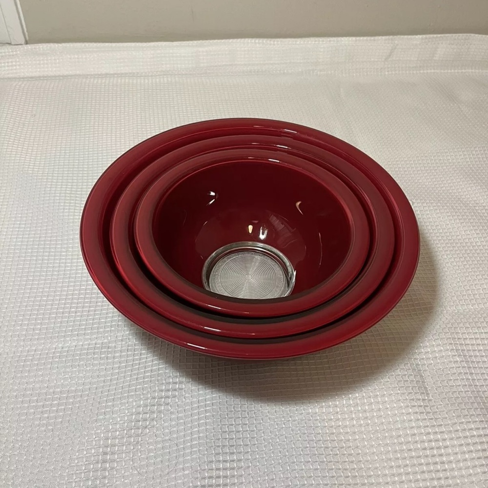 PYREX NESTING BOWLS